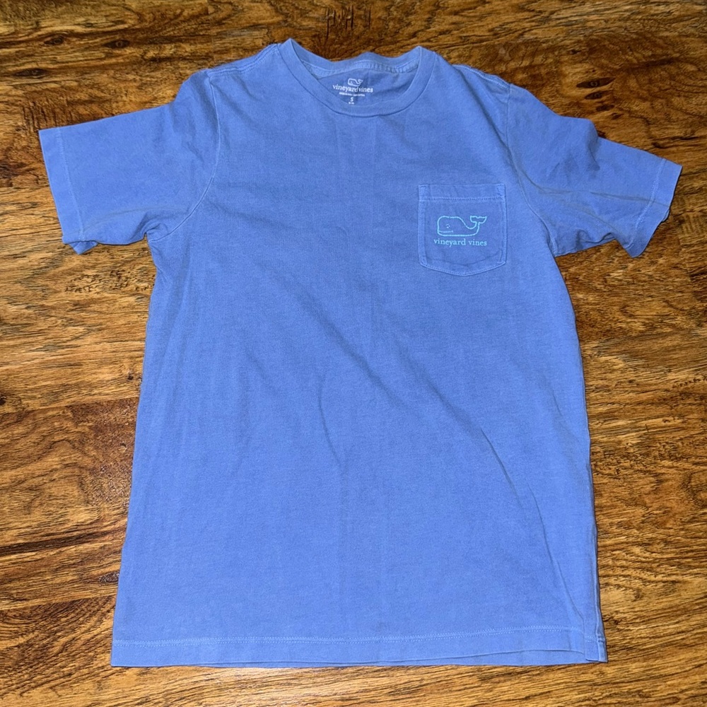 Vineyard Vines kids tee